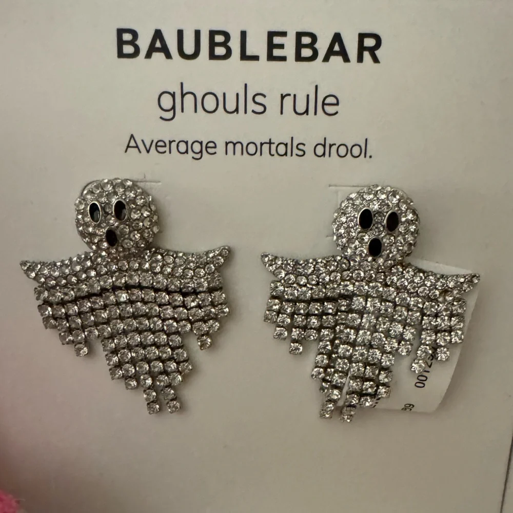 Glass bead ghost earrings!! FUN & FESTIVE๐ป๐ปzoom in for all the design deets!๐ - Picture 5 of 8